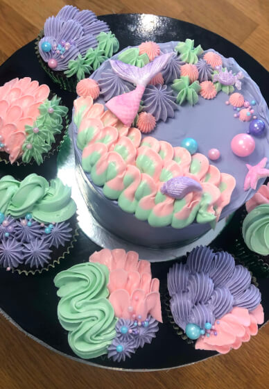 Layer Cake and Cupcake Decorating Class